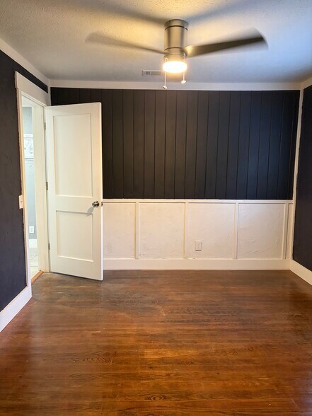 Building Photo - 5329 Cherry St