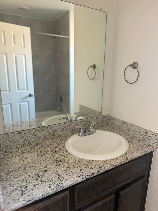 Building Photo - 1801 Emma Naylor Ct