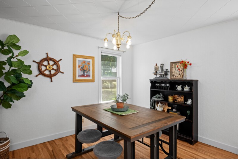 Building Photo - 208 N 8th St