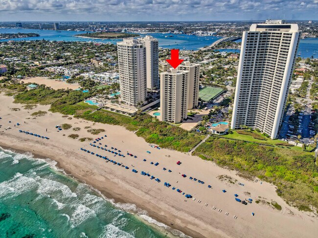 Primary Photo - 2800 N Ocean Dr