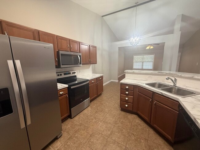 Building Photo - 858 Melanie Ln