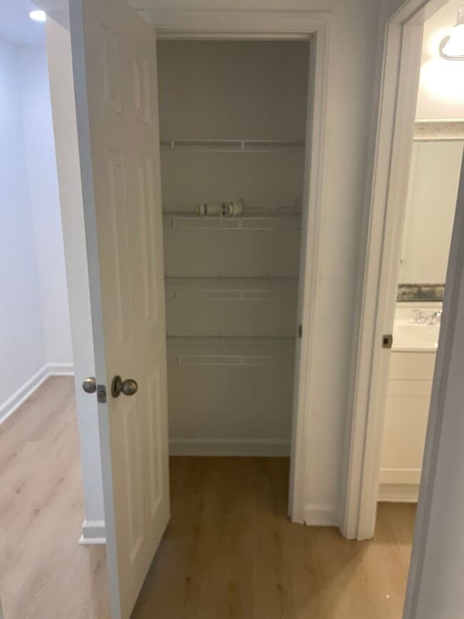 Building Photo - Newly Remodeled 3BR/1.5BA Duplex in Huntersville
