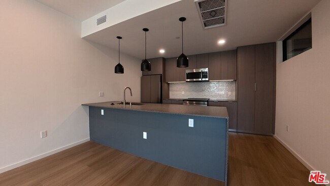 Building Photo - 5119 Colfax Ave