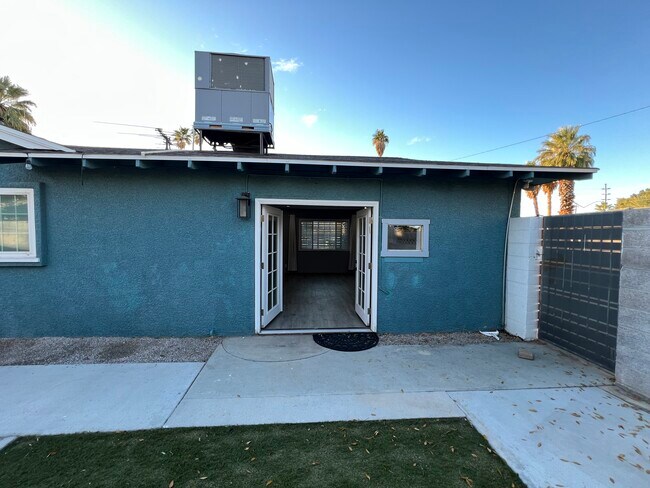 Building Photo - 215 Rancho Vista Dr