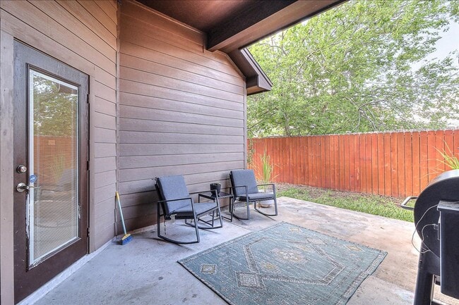 Building Photo - 5817 Bella Di Giorno Dr