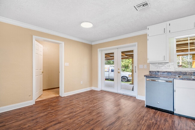 Building Photo - 1499 NE 59th St