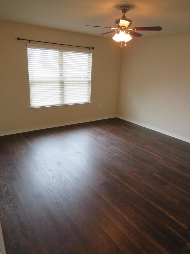 Building Photo - 2172 Las Vegas Trail