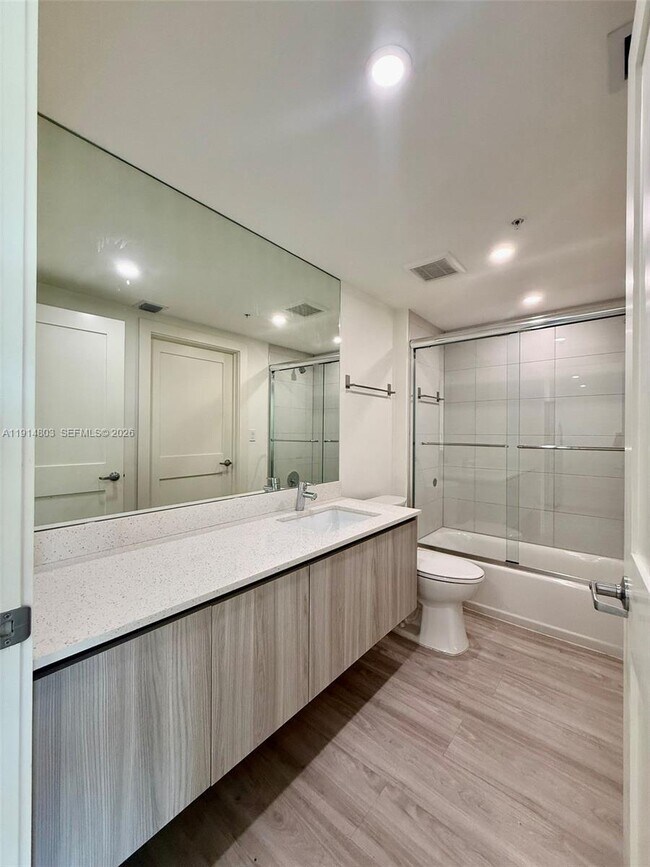 Building Photo - 2285 SW 27th St