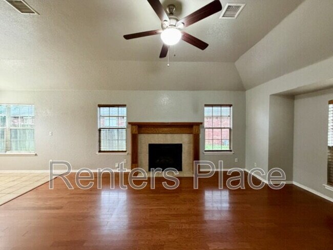Building Photo - 12169 N 107th E Pl