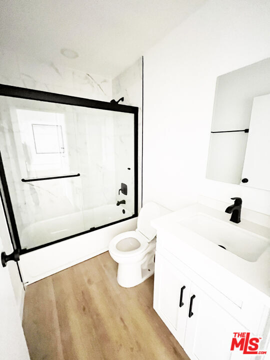 Building Photo - 5440 Carlton Way