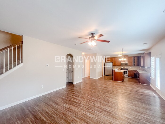 Building Photo - 355 Mary Dr