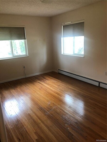 Building Photo - 10989 Roseanna Dr