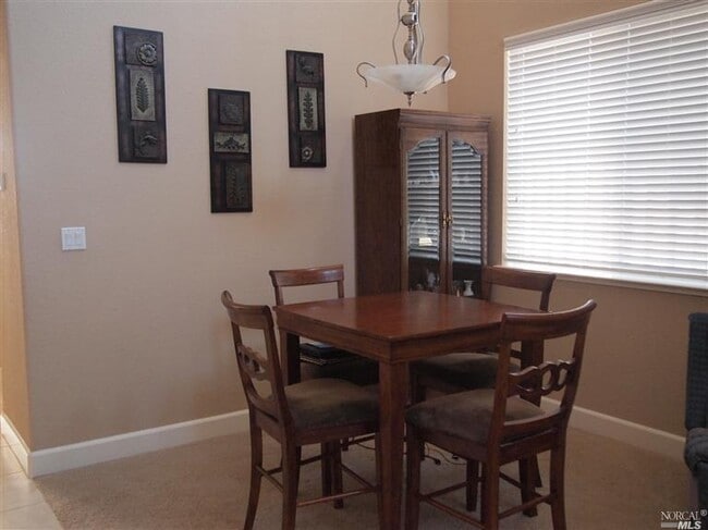 Building Photo - MARCH MOVE IN SPECIAL!  $250.00 off 1st Month's Rent if you move in by March 31st. Beautiful 5 be...