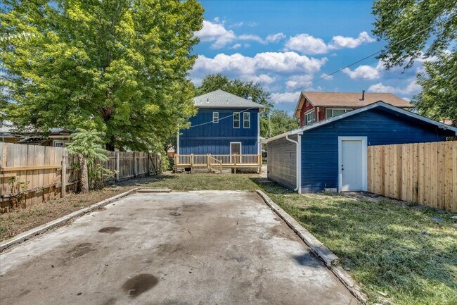 Building Photo - Riverside home for rent