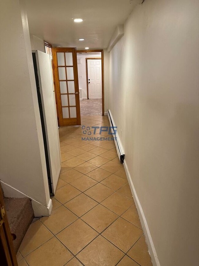 Building Photo - 235 Arlington Ave