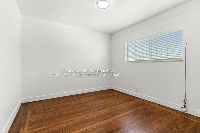 Building Photo - WELCOME HOME! Spacious, updated, and ready...