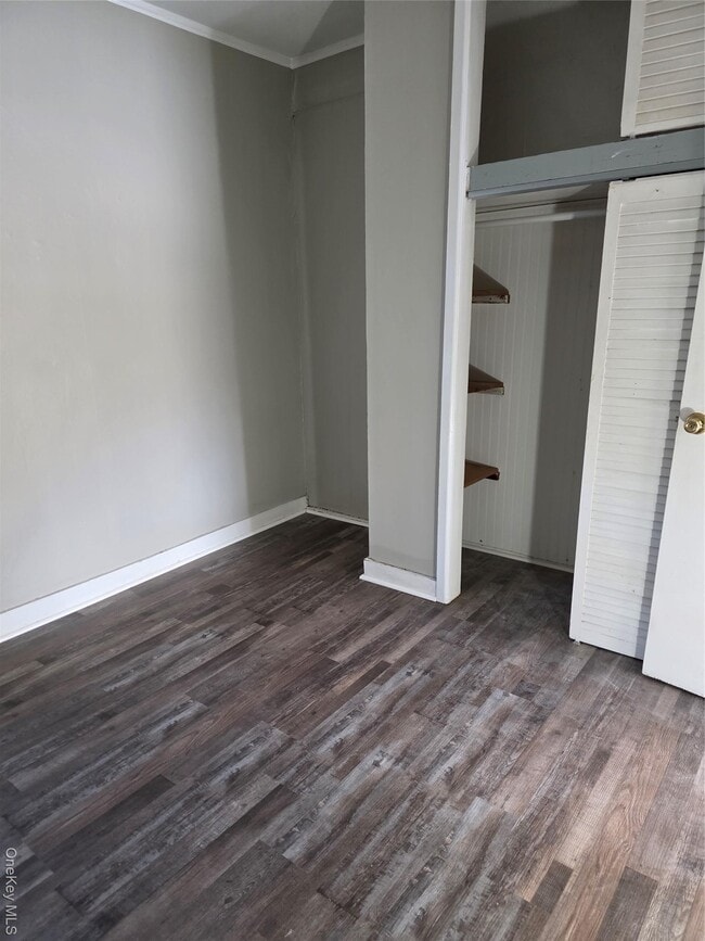 Building Photo - 18 Davis St