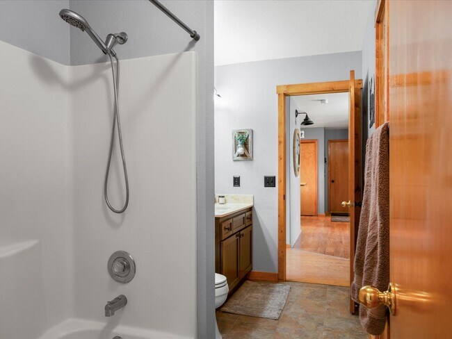 Building Photo - Spacious Single-Level Home in Wilderness Ranch