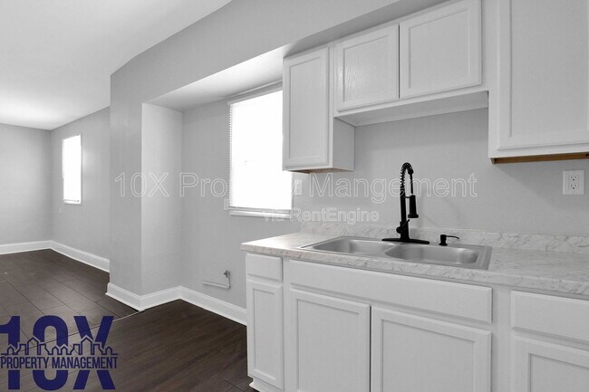 Building Photo - 1805 S 6th St