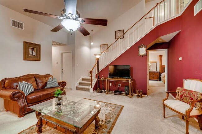 Building Photo - 504 Woodsorrel Way