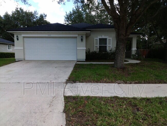 Building Photo - 2419 Brian Lakes Dr E
