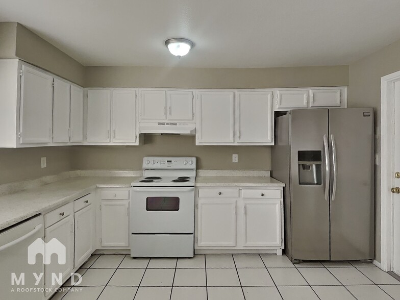 Building Photo - 4045 E Nancy Ln