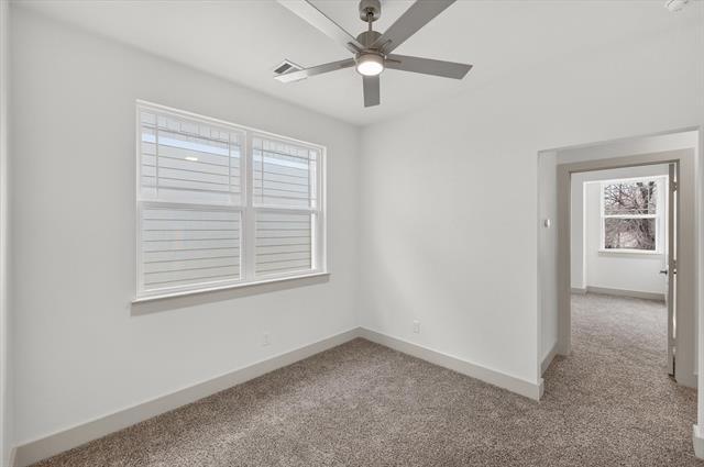 Building Photo - 502 E Kimball St