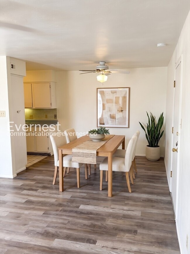 Building Photo - 2 Bed/2 Bath Condo with Modern Amenities / Coming Soon!