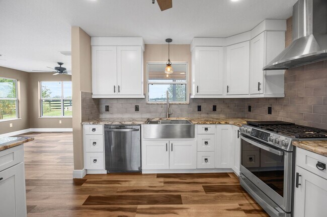Building Photo - 1228 Carvello Dr