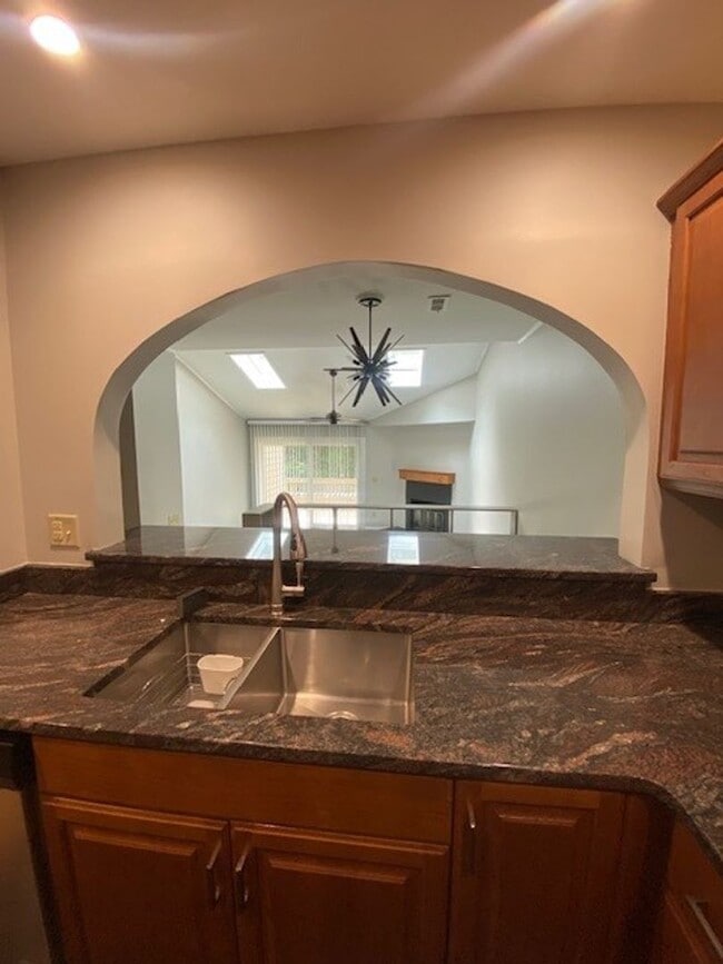 Building Photo - Welcome to this stunning 2-bedroom, 2-bath...