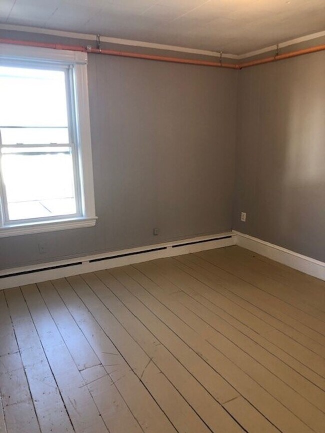 Building Photo - 3 Bedroom Apartment - 1st Floor Unit