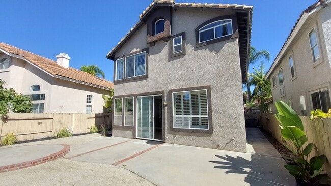 Building Photo - 1569 Avenida Guillermo