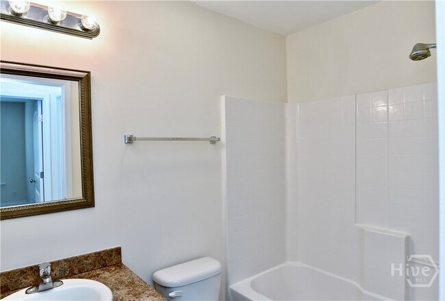 Building Photo - 395 Canyon Oak Loop