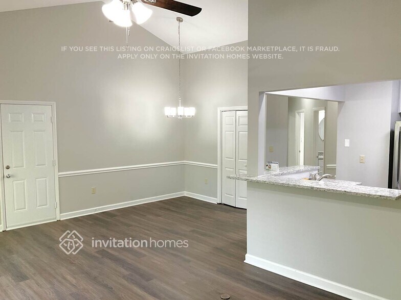 Building Photo - 4124 Silvermere Way