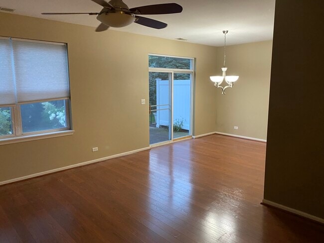Building Photo - 496 Majestic Ln