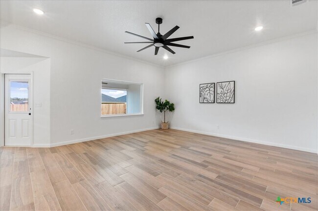 Building Photo - 6019 Catania Rd