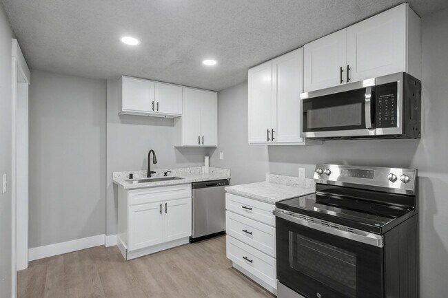 Building Photo - 332 Birch