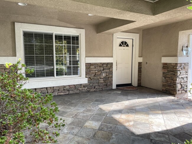 Building Photo - 1167 Innisfree Ct