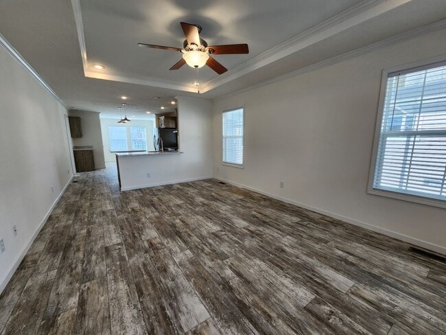 Building Photo - 521 Eland Dr