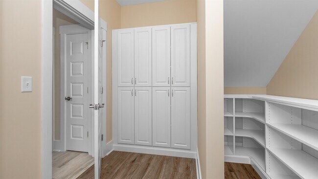 Building Photo - 7129 Spoleto Dr