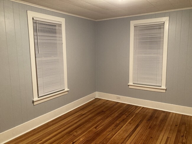 First floor bedroom with hardwood floors! - 449 Brush Mountain Rd