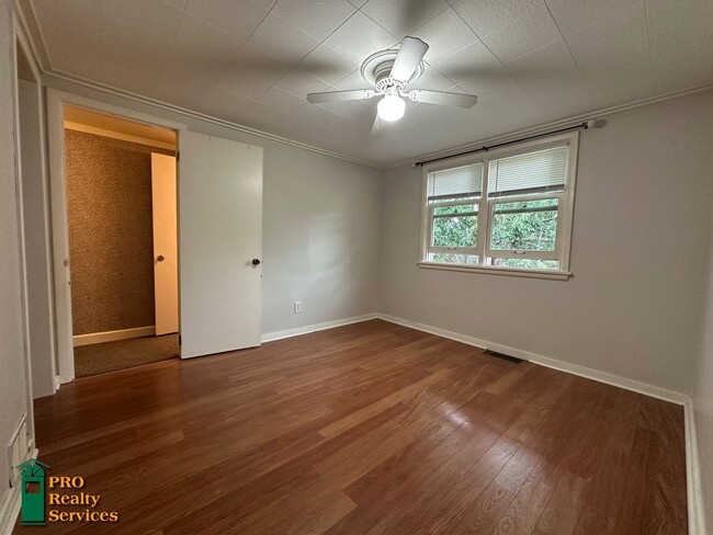 Building Photo - 3 Bedroom Home in St. Paul