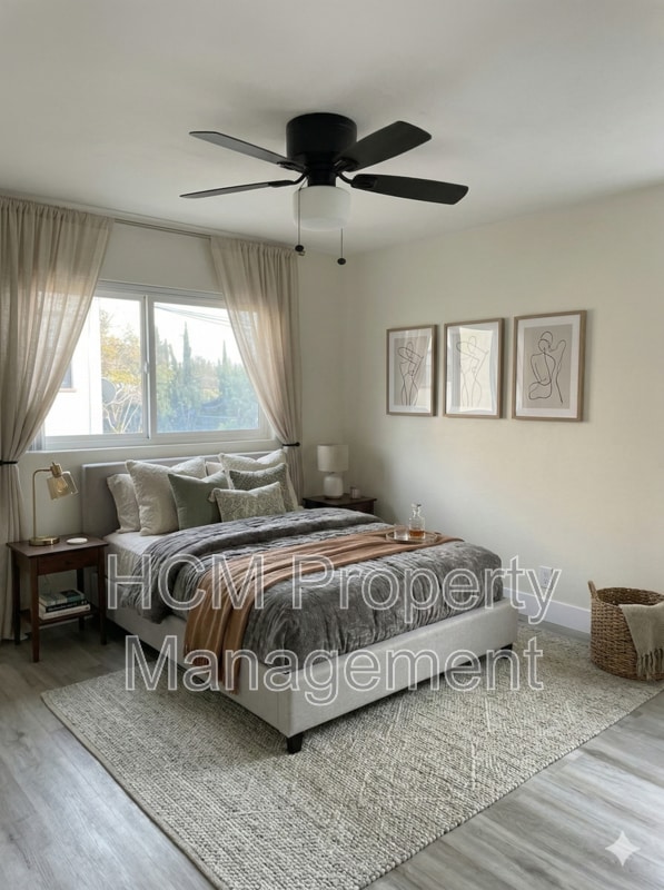 Building Photo - 2835 E 5th St