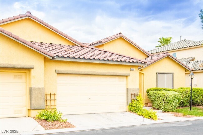 Building Photo - 10916 Bandol Pl