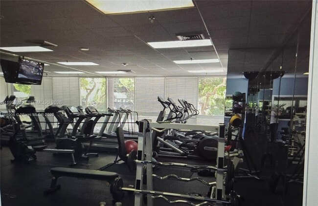 Building Photo - 850 N Miami Ave