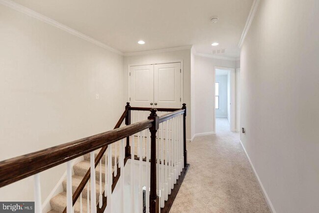 Building Photo - 42482 Dogwood Glen Square