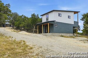 Building Photo - 1571 Lakeshore Dr