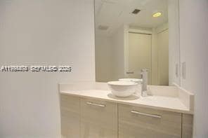 Building Photo - 650 NE 32nd St