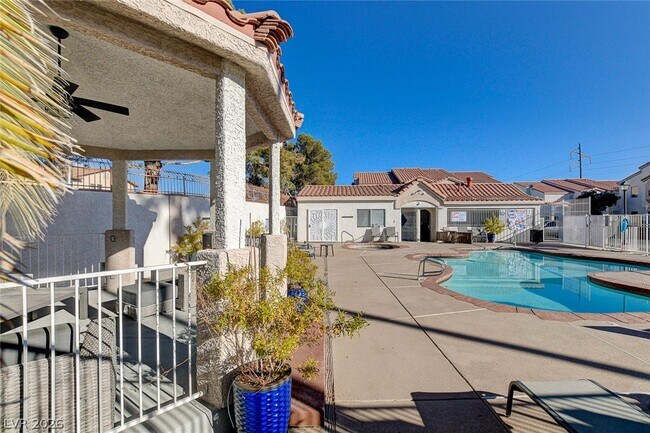Building Photo - 4040 Castle Cove Dr
