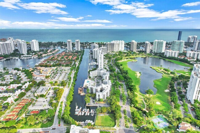 Building Photo - 3401 N Country Club Dr